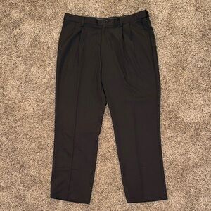 Haggar Men's Elegant Dark Grey Trousers